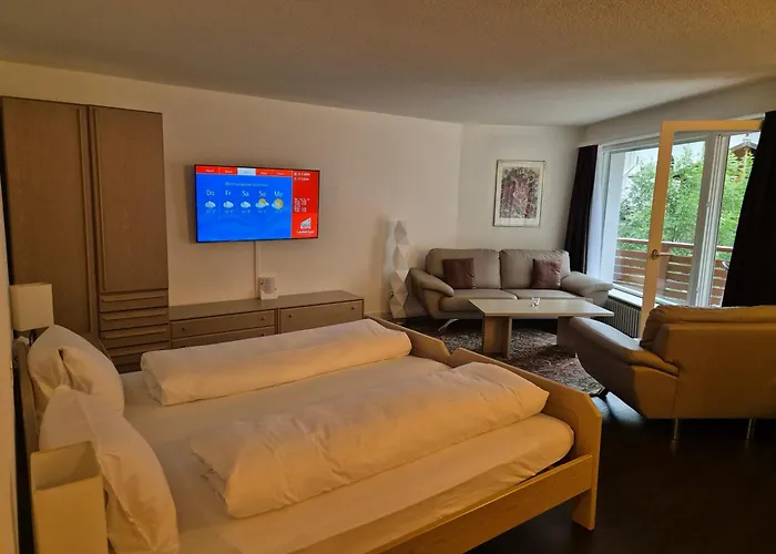 Dala Hotel & Apartments