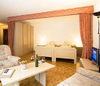 Hotel Dala & 3*
